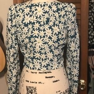 Zara Trafaluc collection daisy crop top size M